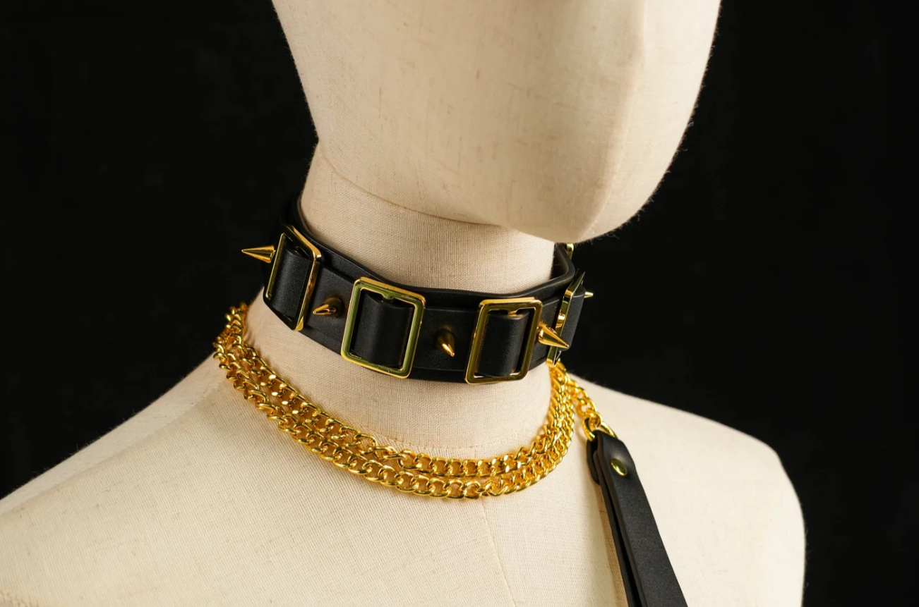 SPIKED COLLARS