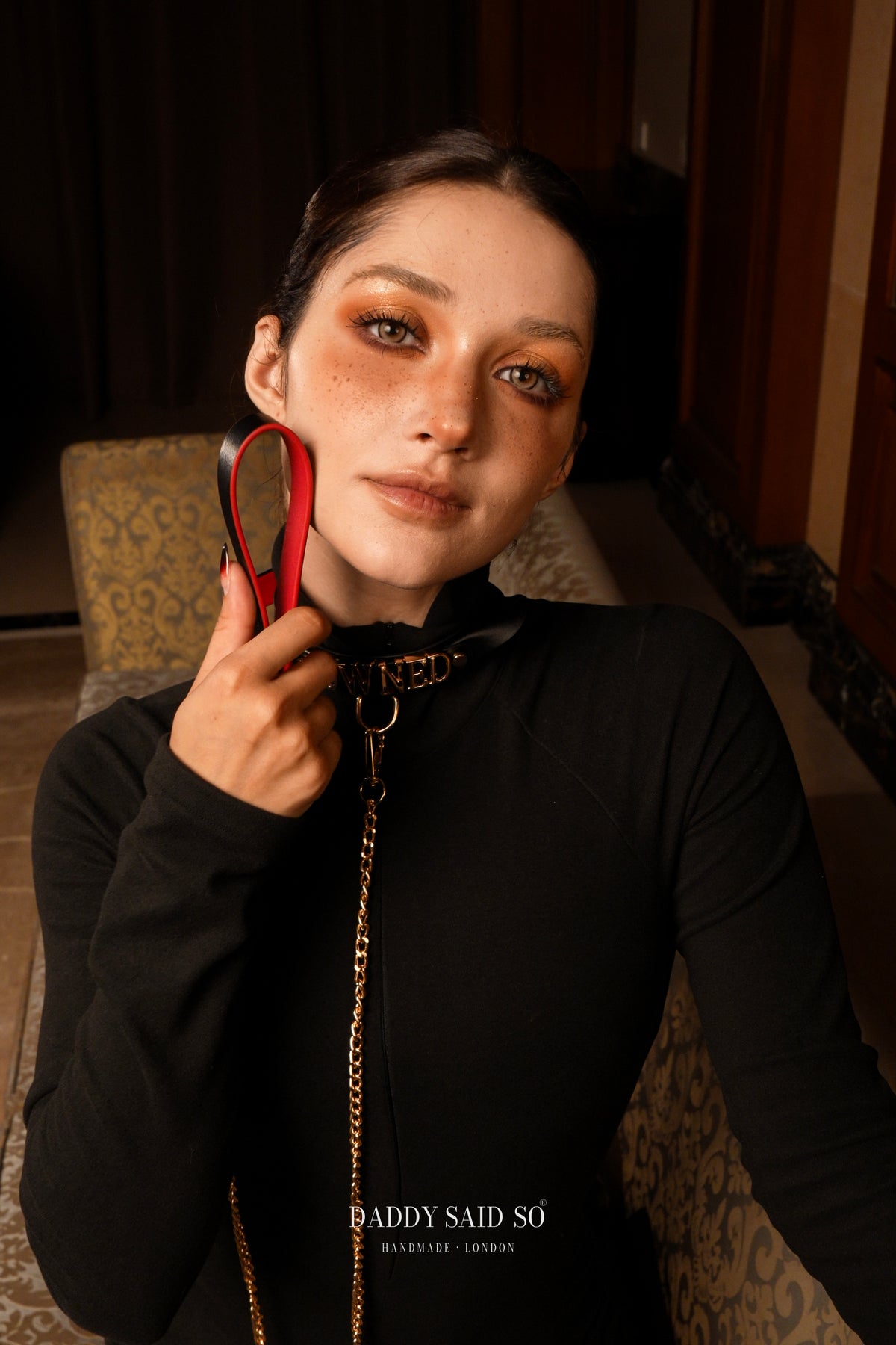 NAMESAKE COLLAR