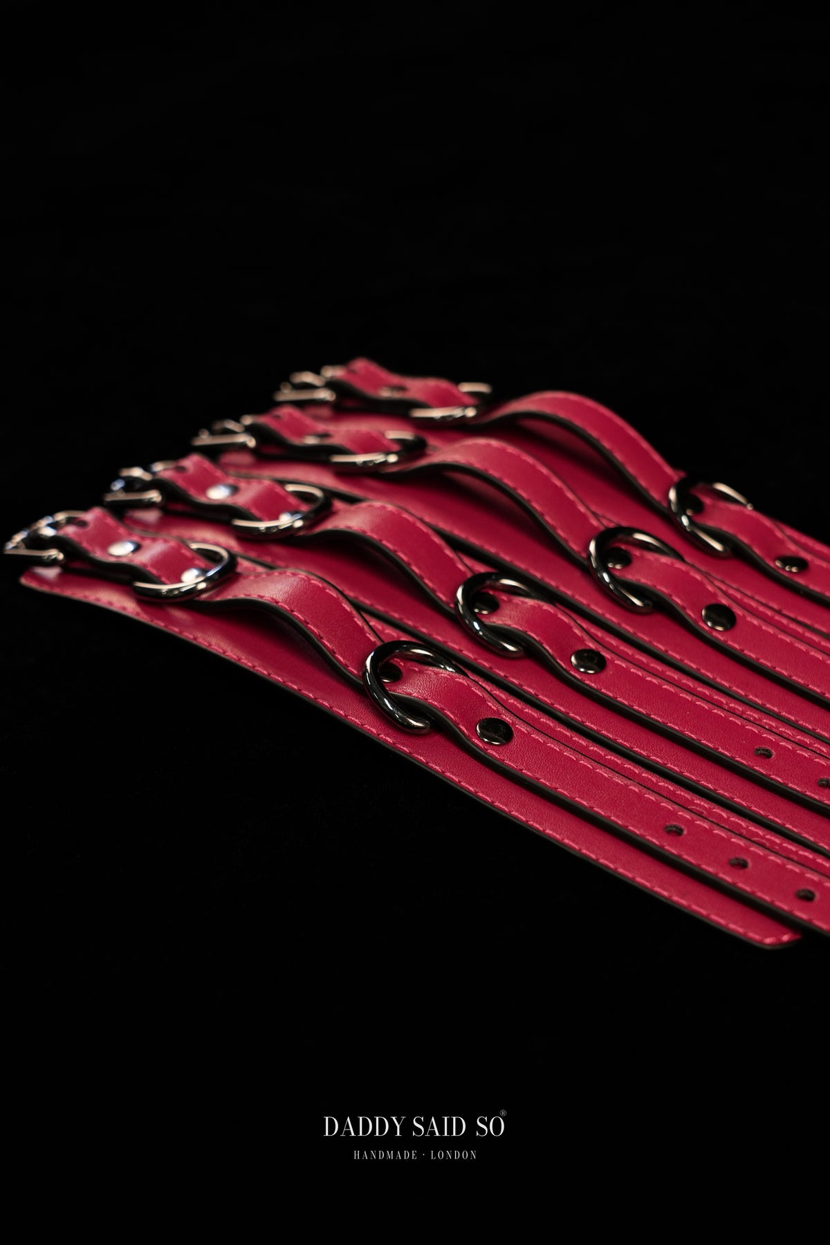 The Dragon Fruit Leather Spreader Bar Set