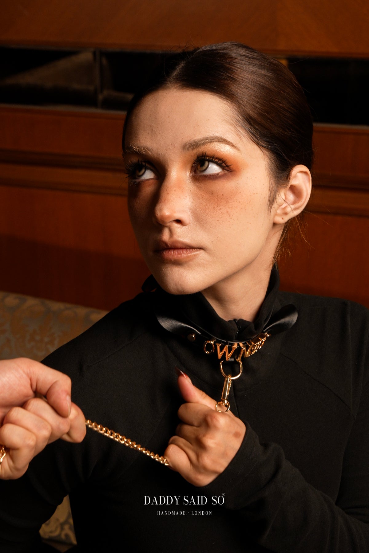 NAMESAKE COLLAR