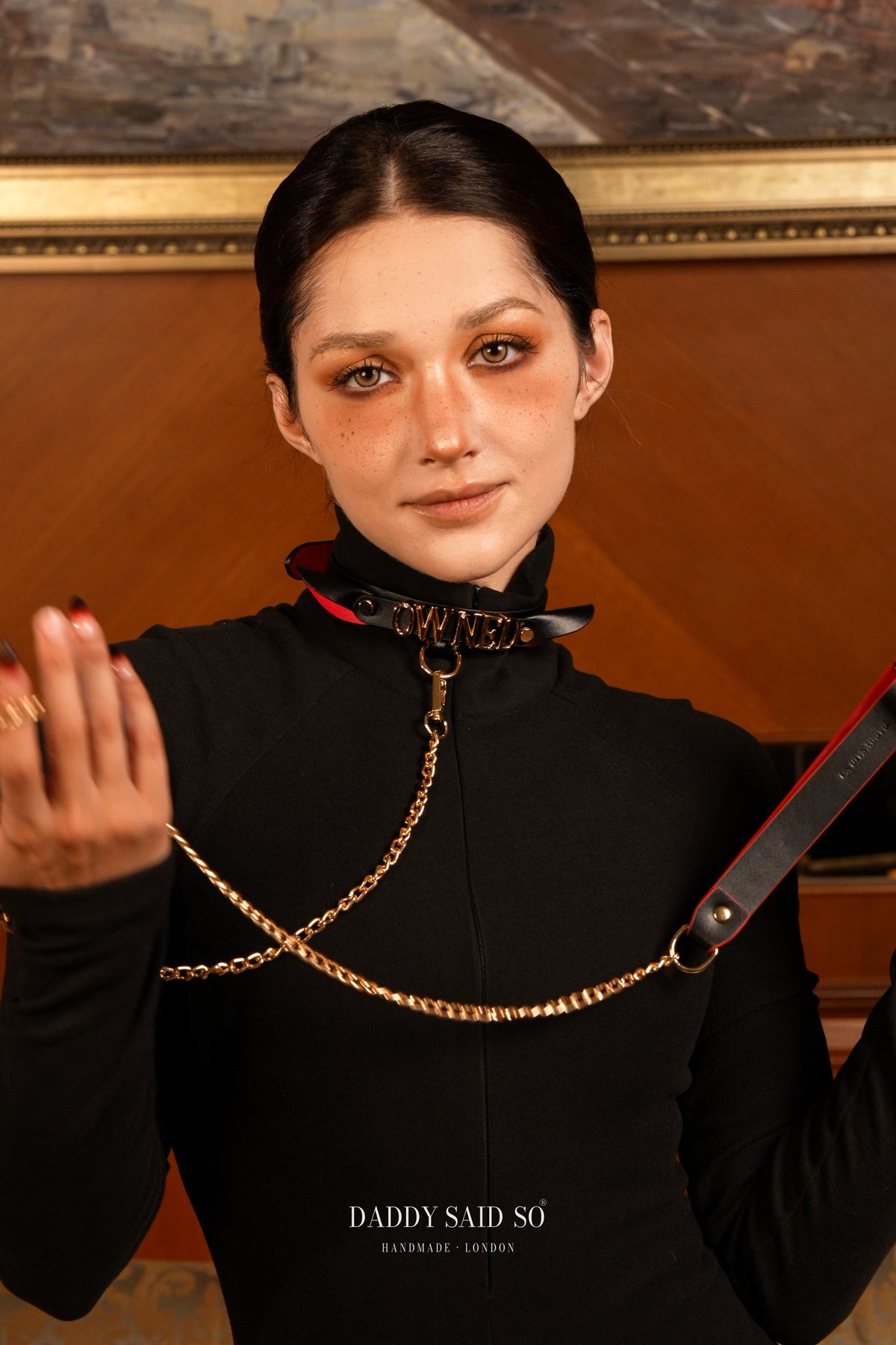 NAMESAKE COLLAR
