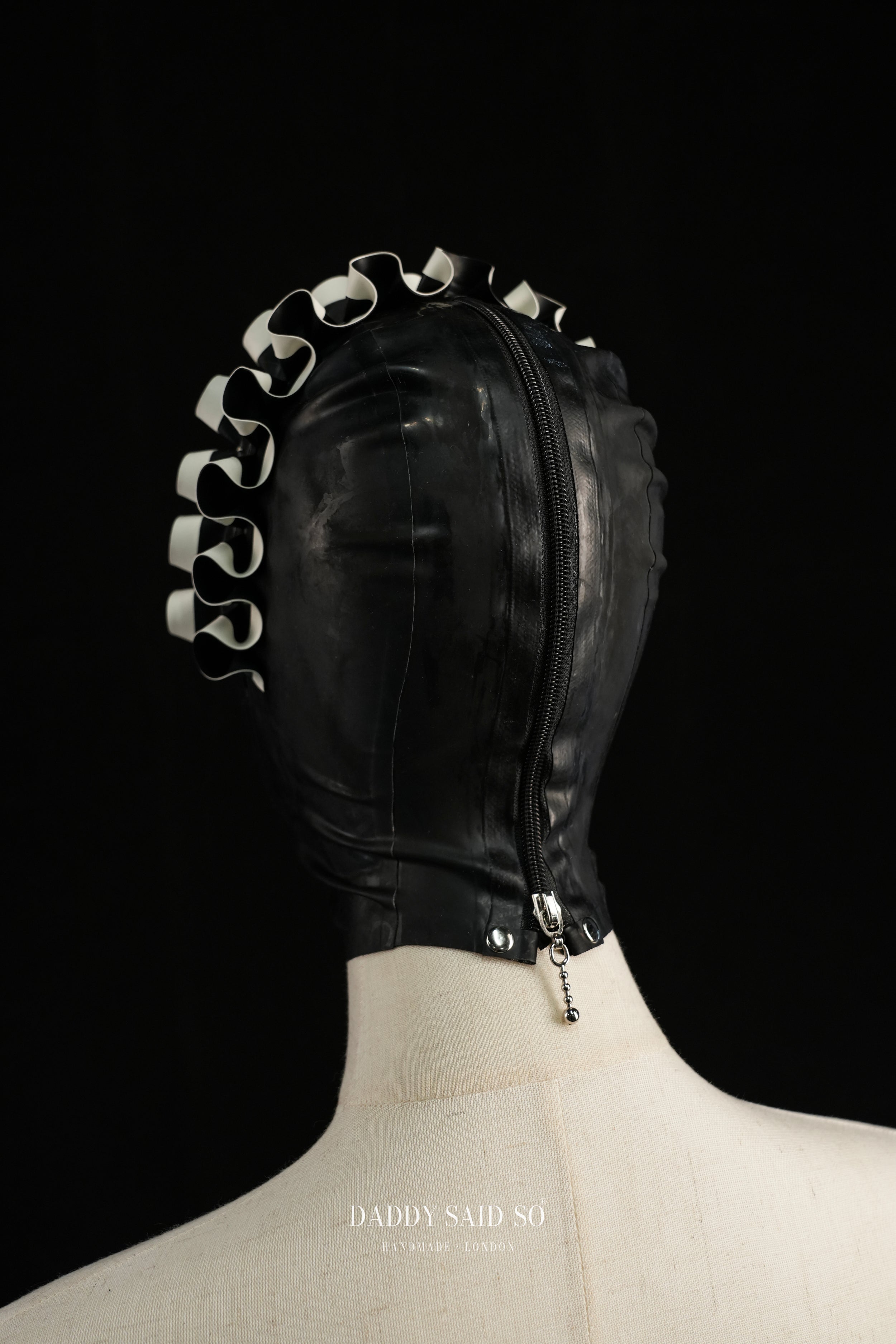 Rubber Ruffle Full Hood