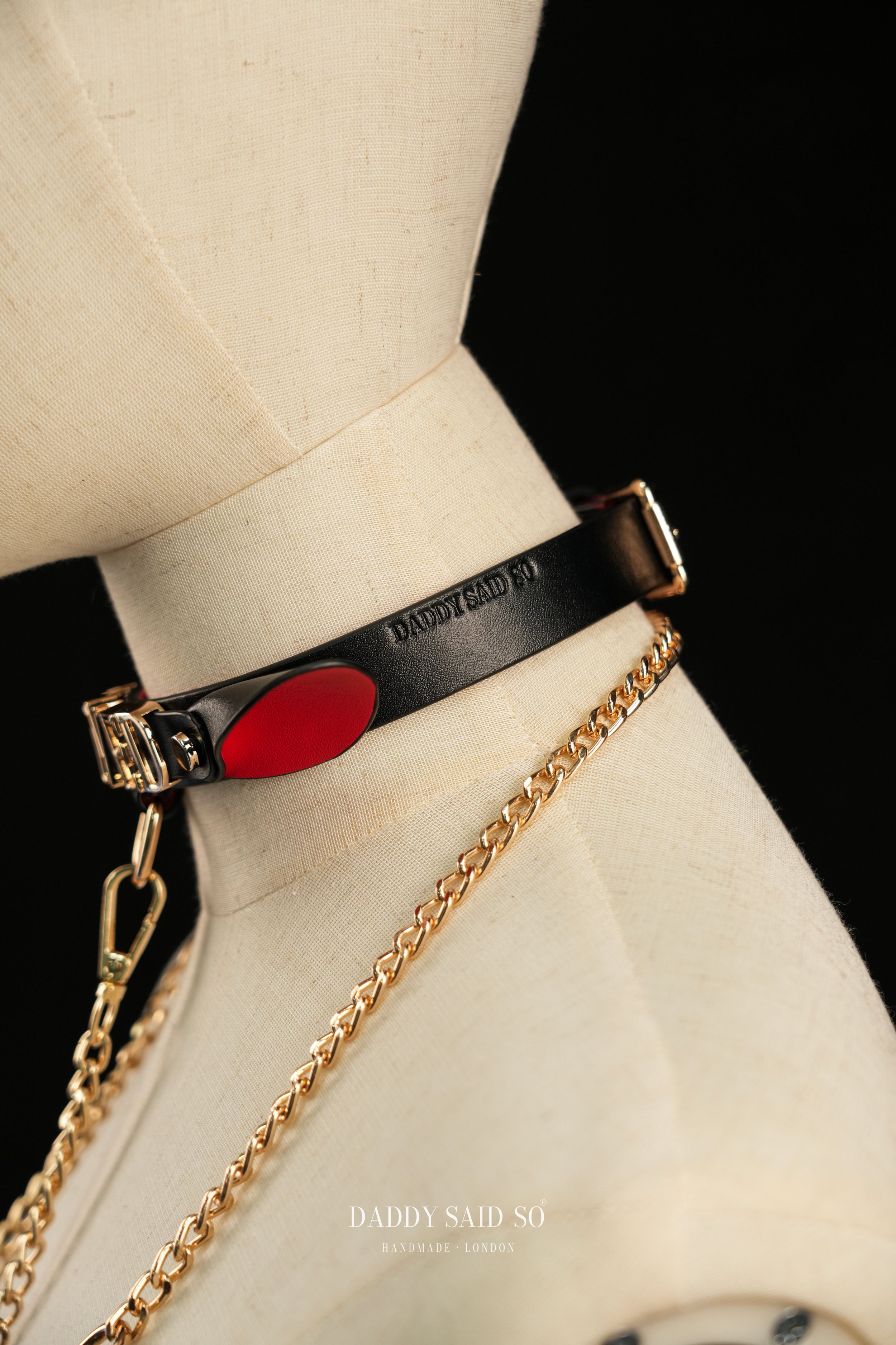 THE NAMESAKE COLLAR