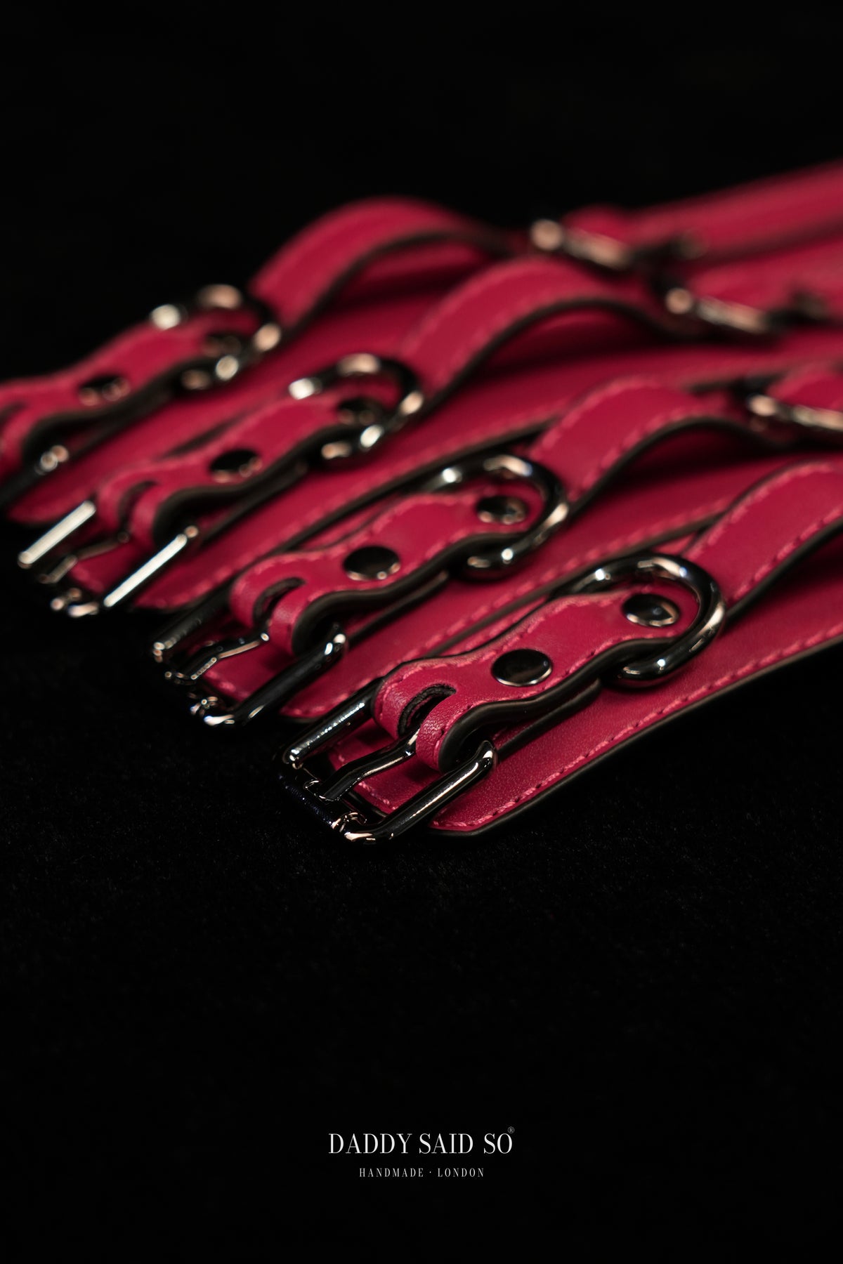 The Dragon Fruit Leather Spreader Bar Set